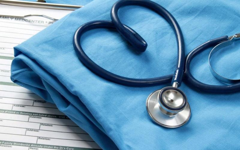 Co zabrać na badania medycyny pracy? Lista dokumentów i rzeczy