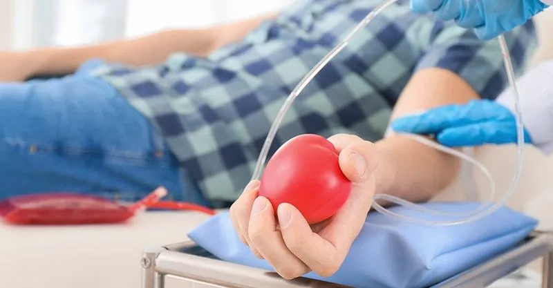 Kiedy oddajesz pracę promotorowi – kluczowe wskazówki na ostatnią chwilę