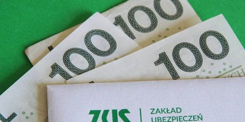 Kiedy osiągnięcie wieku emerytalnego uzasadnia wypowiedzenie umowy?