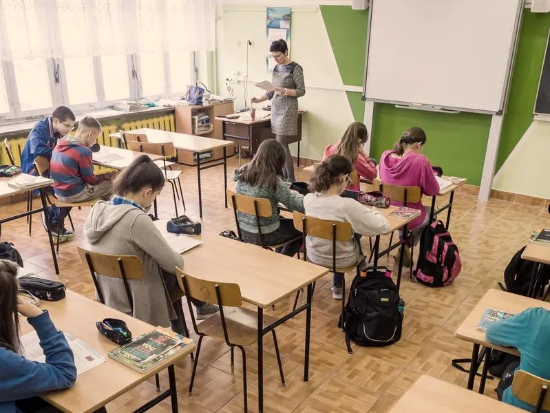 Nadgodziny w szkole