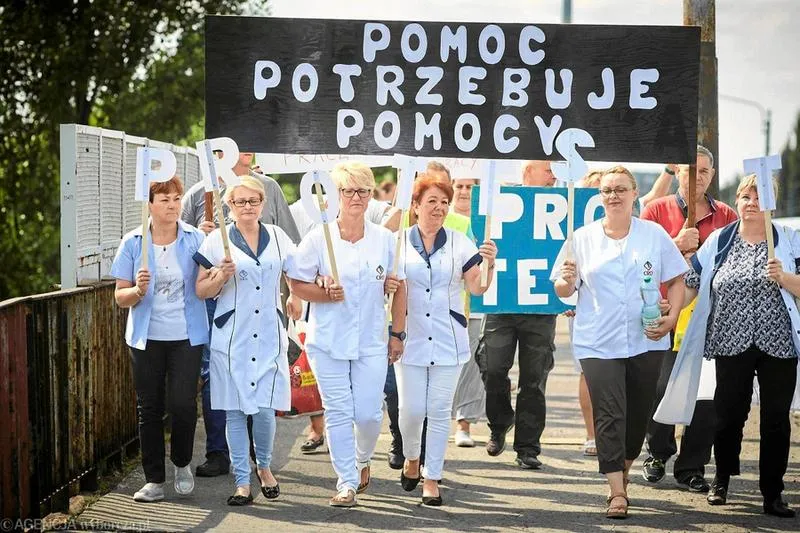 Wynagrodzenia pracowników opieki społecznej